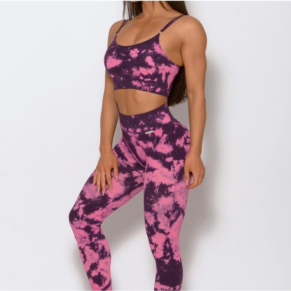 Bombshell Leggings - image 8